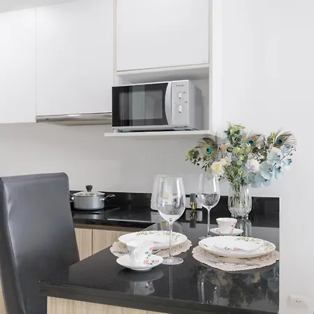 Shine 43 Apartment Bangkok Exterior photo